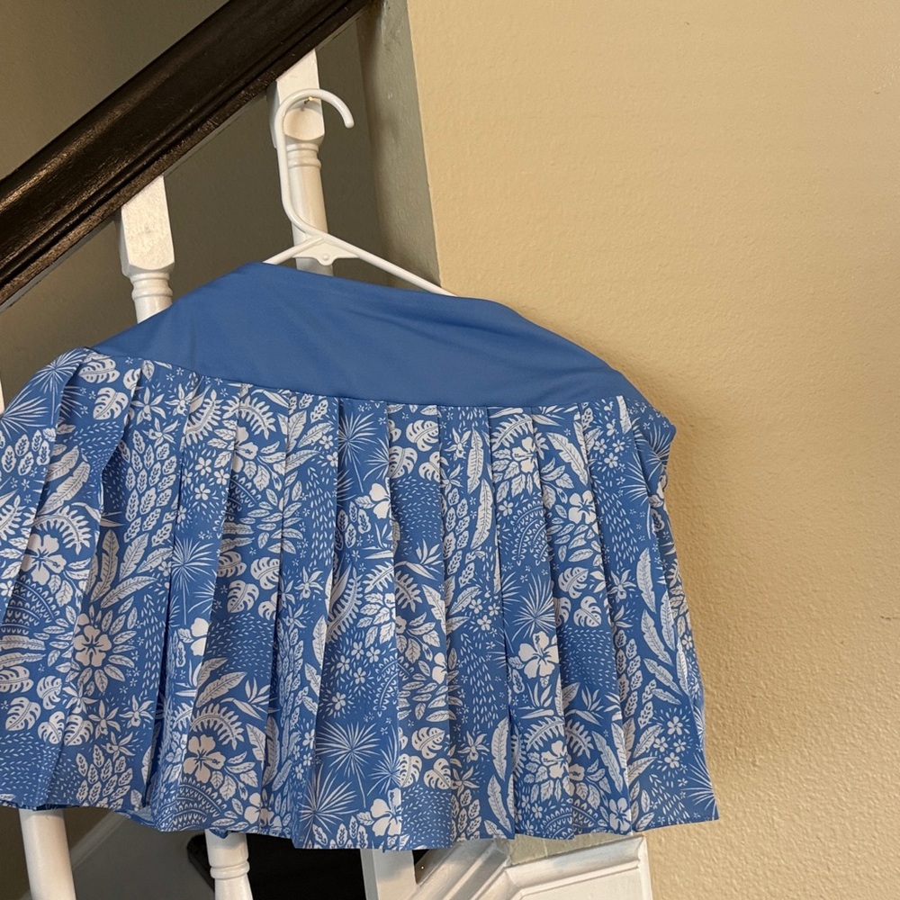 Tommy Bahama Blue and White Floral A-Line Skirt